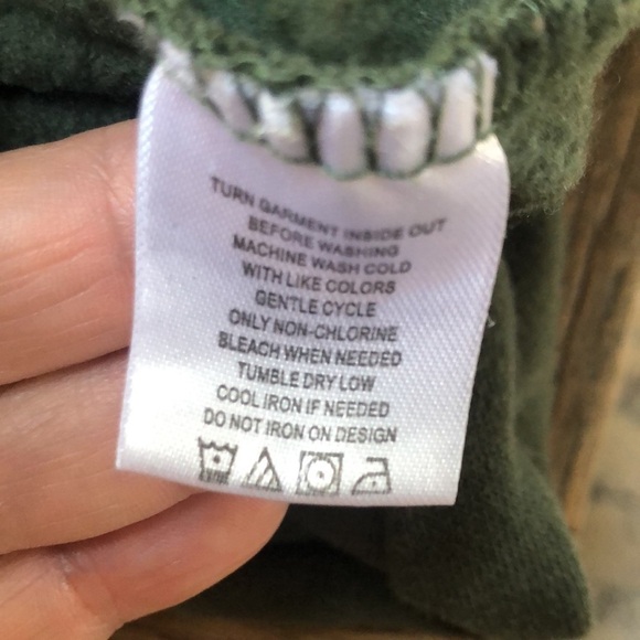 Peanuts Snoopy Cropped Green Crewneck Sweatshirt - Picture 5 of 7